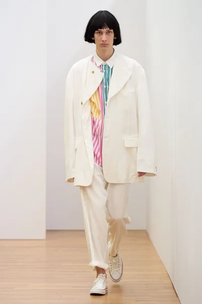 Look 29